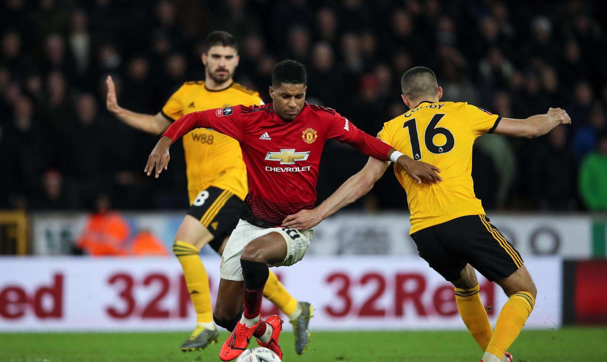 赛场上都以 赛场上都以