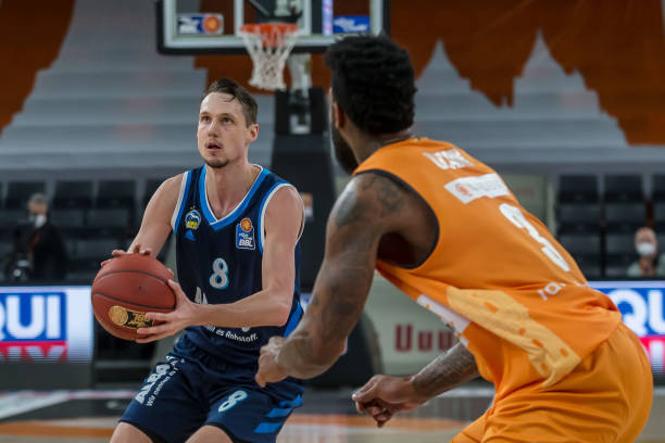 认为他的 认为他的