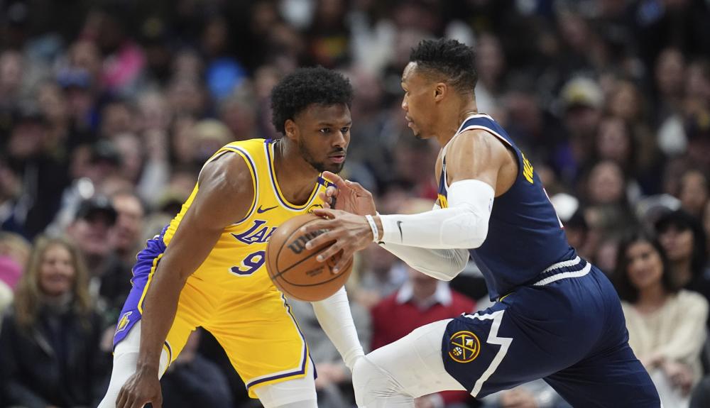 频繁换人调 频繁换人调